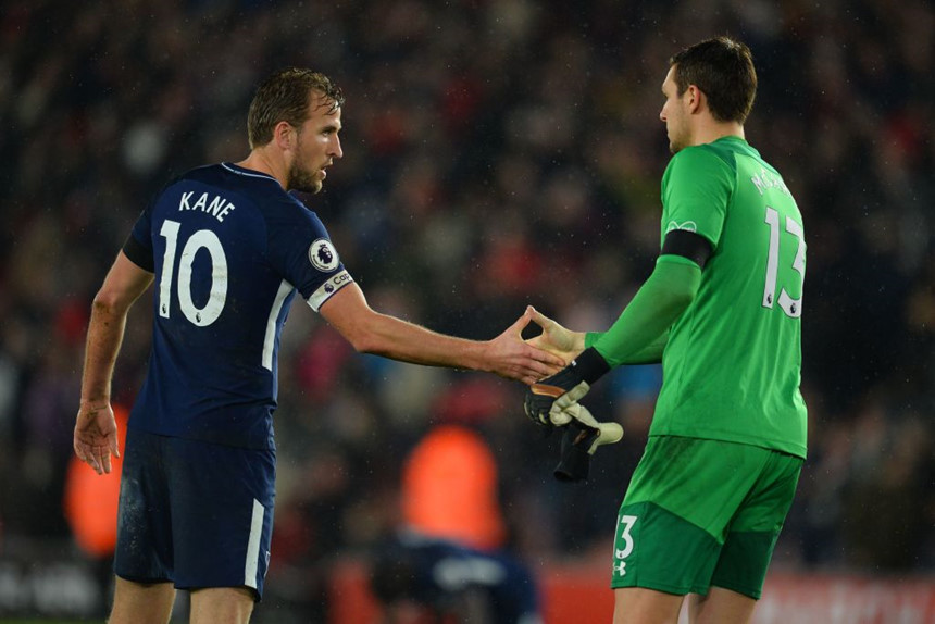 Harry Kane ghi bàn, Tottenham vẫn hụt hơi trong cuộc đua top 4